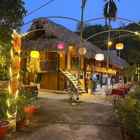 Bee Lucky Homestay Xuan Dam Bagian luar foto